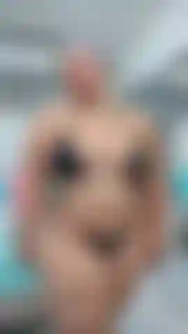 Curvy Queen With Eyes That Seduce