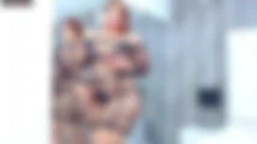 Te seduzindo com meu corpo.