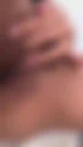 Me masturbo com dedo - clitóris.