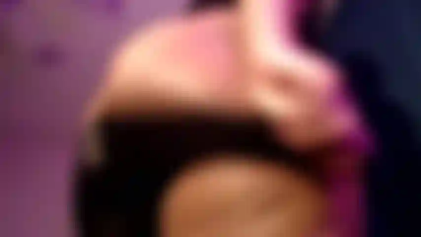 Um bj desleixado e uma provocação corporal.