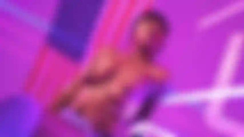 Meus peitos grandes estão de fora.