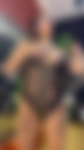 Você quer chupar meus peitos?