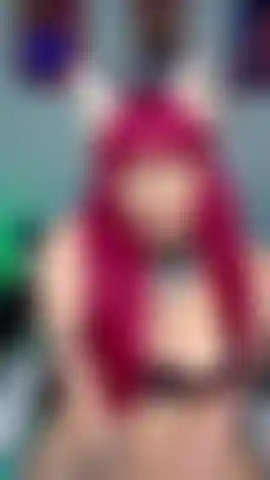 Garota gata sacanagem implora para você gozar.