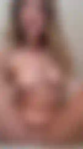 Goza ao mesmo tempo que eu xx alguns peidos vaginais também xx.