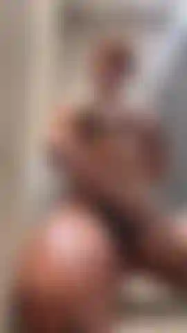 Masturbando minha buceta e balançando meus seios!!!!!