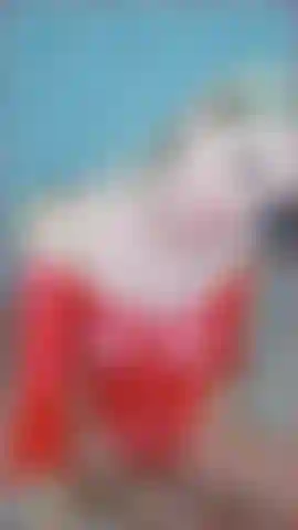 Mmmm um dildo tão molhado.