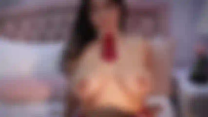 Universitária sozinha em casa e com muito calor, você vem me acompanhar?