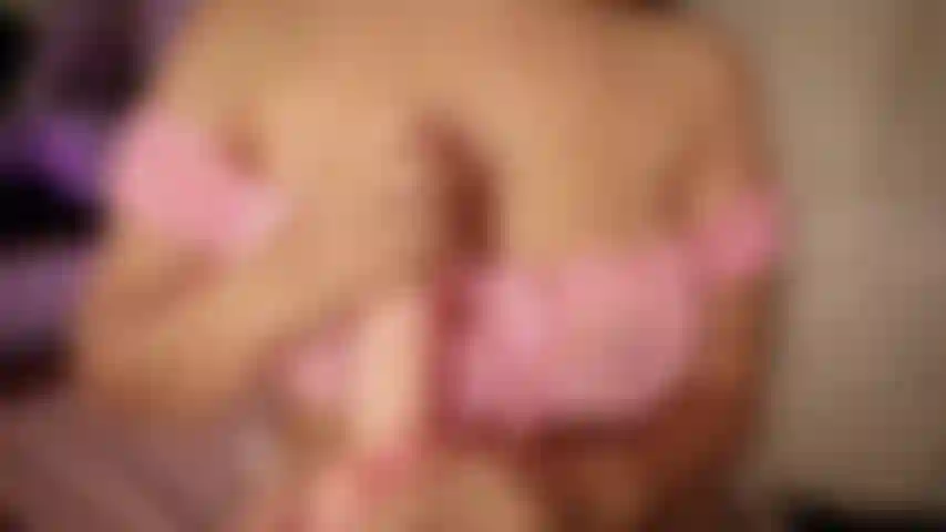 Punheta com os peitos.