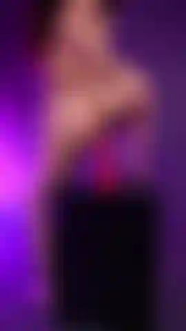 Do you dare to have your cock inside my pussy