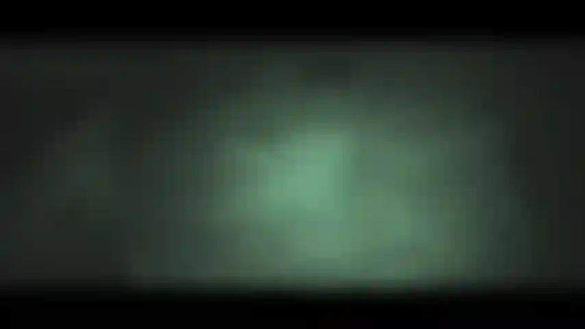 Pega na brincadeira de buceta escura.