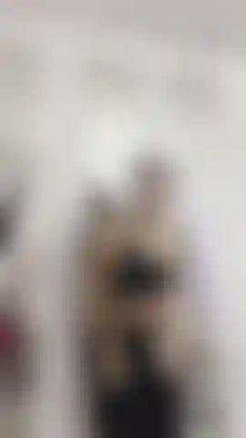 Faço strip-tease e dança sensual.