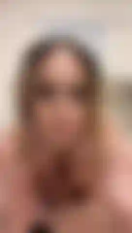 Provoco e dedilha a buceta.