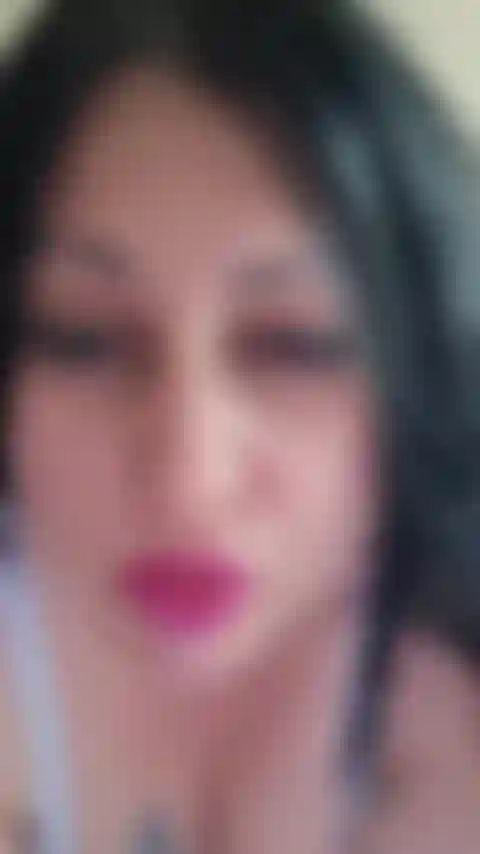 Sainha provocando a bucetinha.