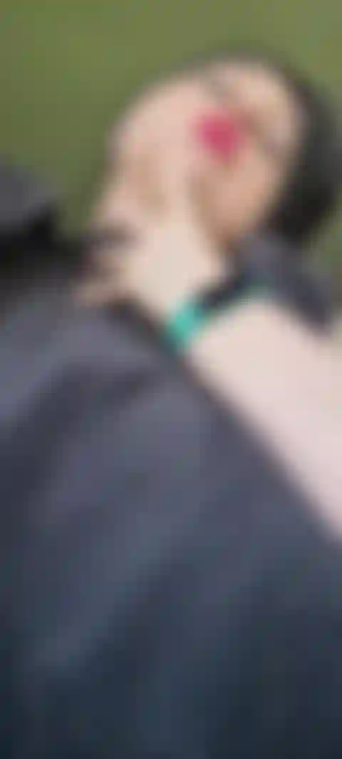 Depois do banho cabelo molhado nua provocando.