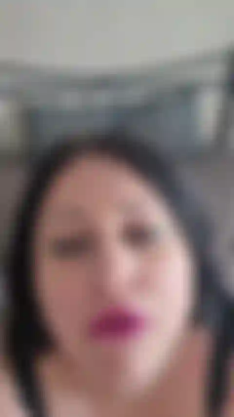 Lixando seu pau mmm.