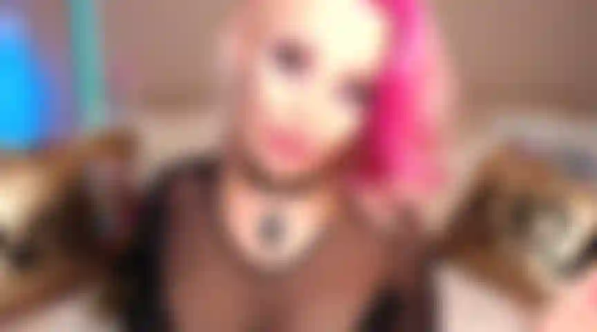 50. Vaping lento no seu pau, bj desleixado, eyeconact, boca molhada, atenção pessoal.