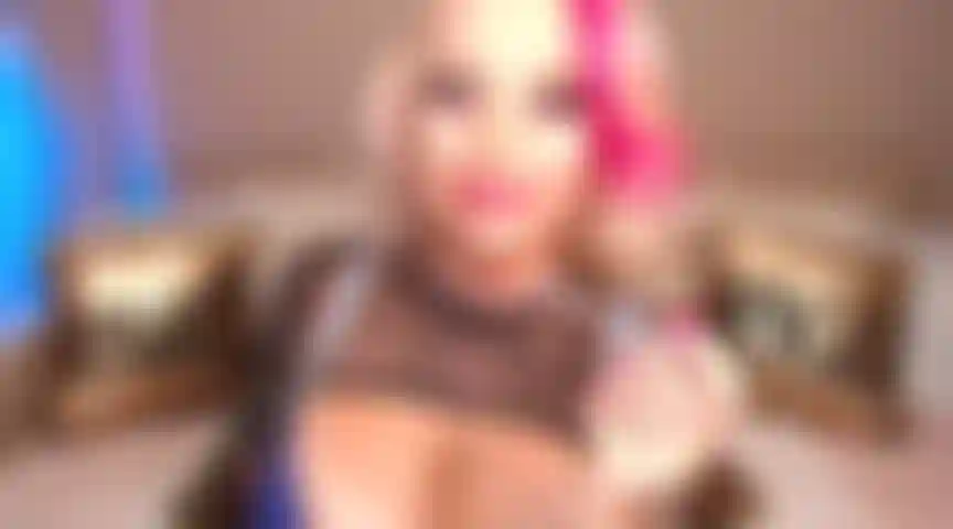 47. Destruidora de lares profissional convencendo você a deixar o melhor boquete para sua esposa + deixando você estragar minha maquiagem + roubando seu esperma dela.