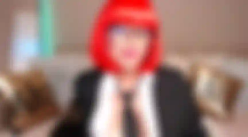 76. Senhora chefe, também conhecida como destruidora de lares, fazendo você trapacear para uma posição, roleplay, bj eyecontact desleixado, muita conversa suja.