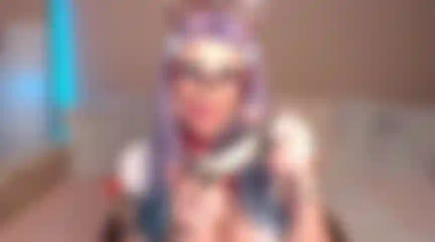 94. Uma garota gamer nerd rápida bj enorme conversa suja facial ahegao sacudindo peitos falsos.