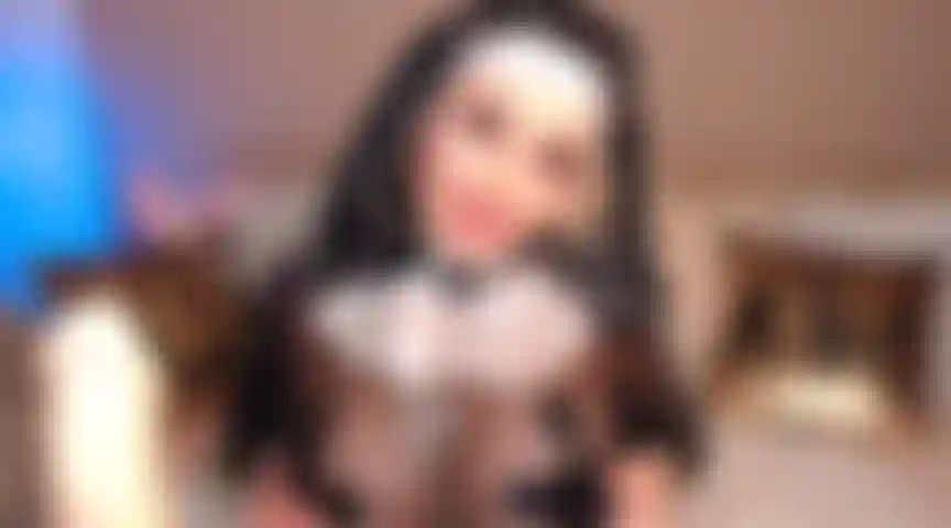 21. Roupa de freira super gostosa, vou ficar tããão mal, vou levar uma carga enorme na cara e brincar com porra como uma verdadeira safada!