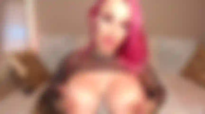 79. Pov topless bj sexy, lento e gentil, muita conversa suja e contato visual, enorme gozada em todo o meu rosto.