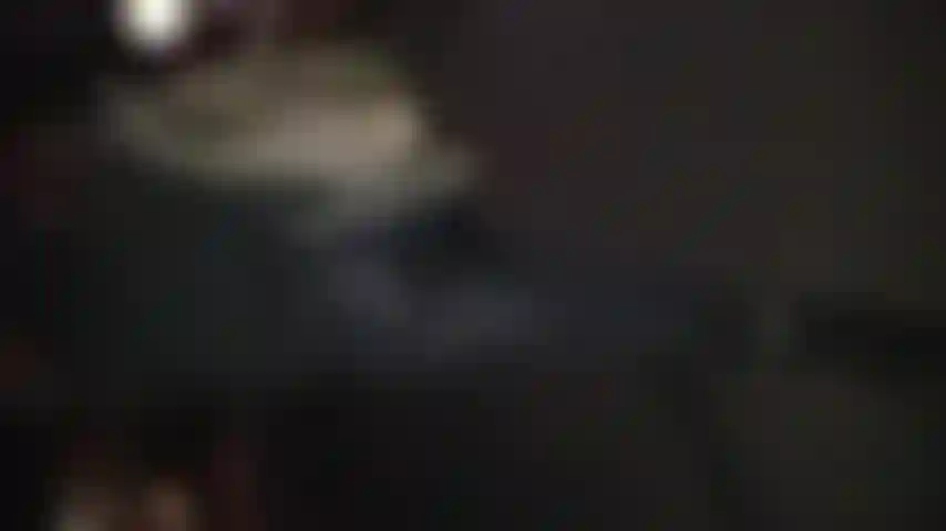 Você me acompanharia até meu carro à noite?