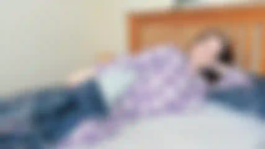 Que reproduz cedo pela manhã.