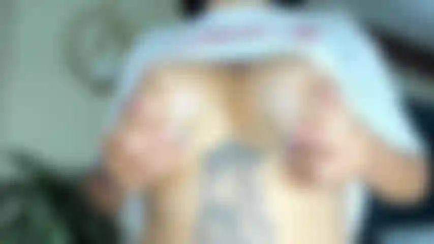 Open your mouth i'm squeeze boobs and dripping milk🥵