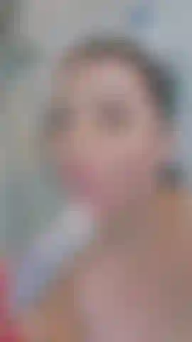 Mmmm fuckkk horny in the Shower and need to deep throat