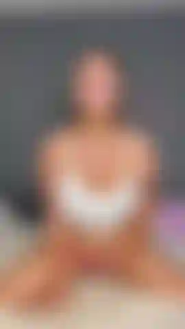 Transar de travesseiro até gozar.