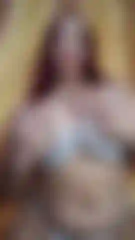 Squeeze these huge boobs