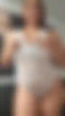 Uma deliciosa brincadeira de buceta.