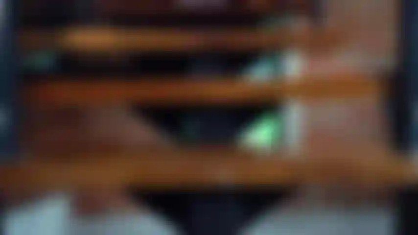 Prefiro ficar com a culpa do que com o desejo.