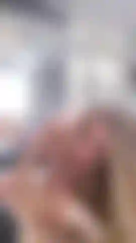 Provocando boquete grávida.