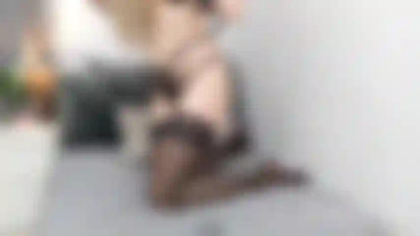 Buceta anal brinca com vibrador.