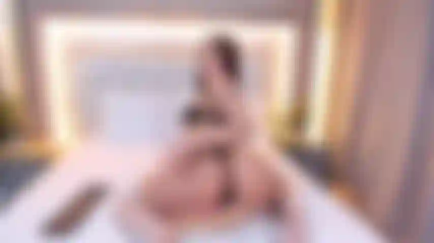 beautiful big ass with long stockings wants to be fucked doggy style