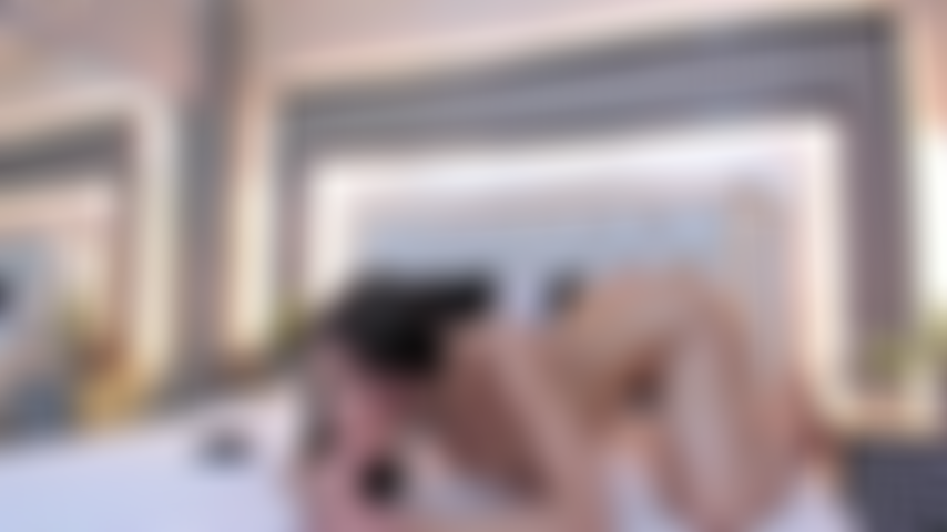 Eu quero sentir você explodir na minha boca... Quente, profunda e sem aviso.