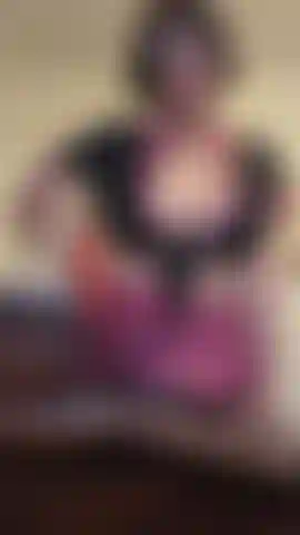 Uma professora universitária sexy que ensina estudantes universitários a serem bem-sucedidos.