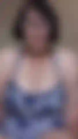 Submissa, orgasmo enquanto estou presa com fita adesiva.