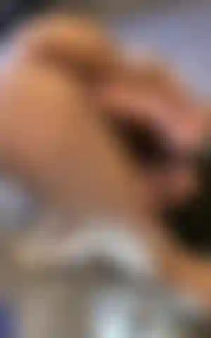 Esguichando no meu próprio rosto.