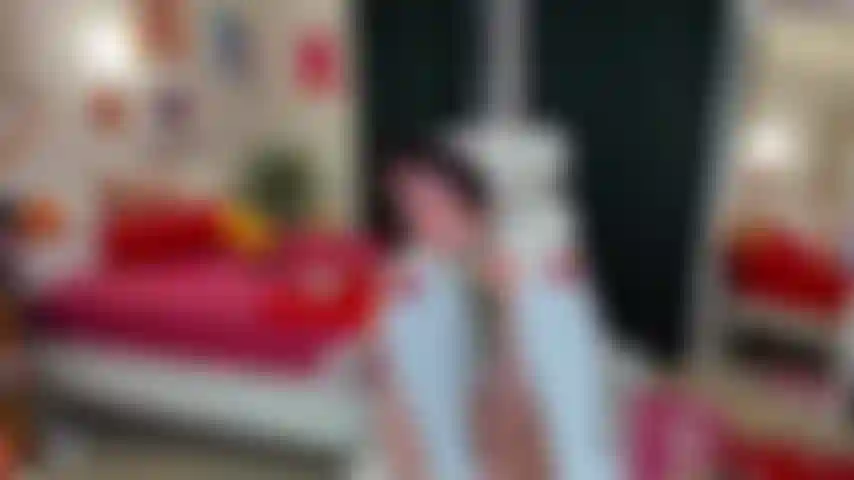 Asmr safada sussurrando e brincando com meu cuzinho e meu vibrador de vidro!