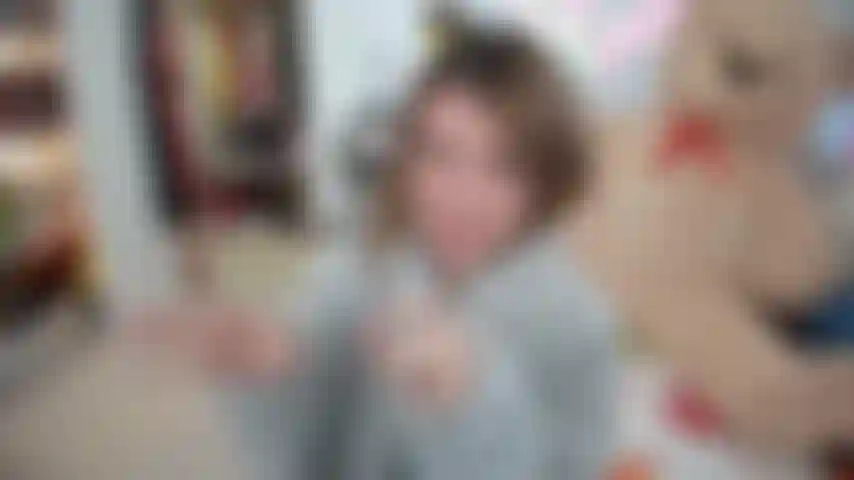 Uma das esguichos mais eróticos que já fiz! Tendo uma fantasia sobre você ser minha massagista sexy, tocando cada centímetro do meu corpo e no final, vou esguichar em você e em todo o meu corpo oleoso!