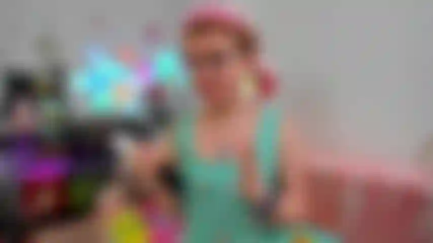 Desafio aceito! Orgasmo silencioso - é assim que provavelmente faremos amor se alguém estiver na outra sala.