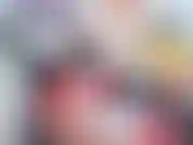 Shiny porn / LyzMania usando botas longas pretas e calças de látex vermelhas com roupa combinando. Longo vídeo louco - você vai gostar !!!