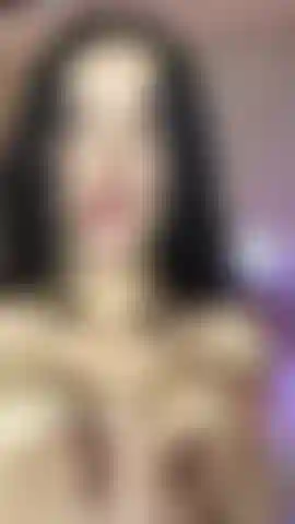 Coloque seu pau entre meus peitos.