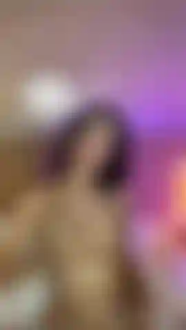 Corações pequenos, mamilos adoráveis.