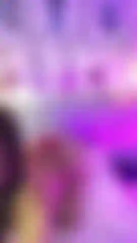 Ela tem uma bunda linda.