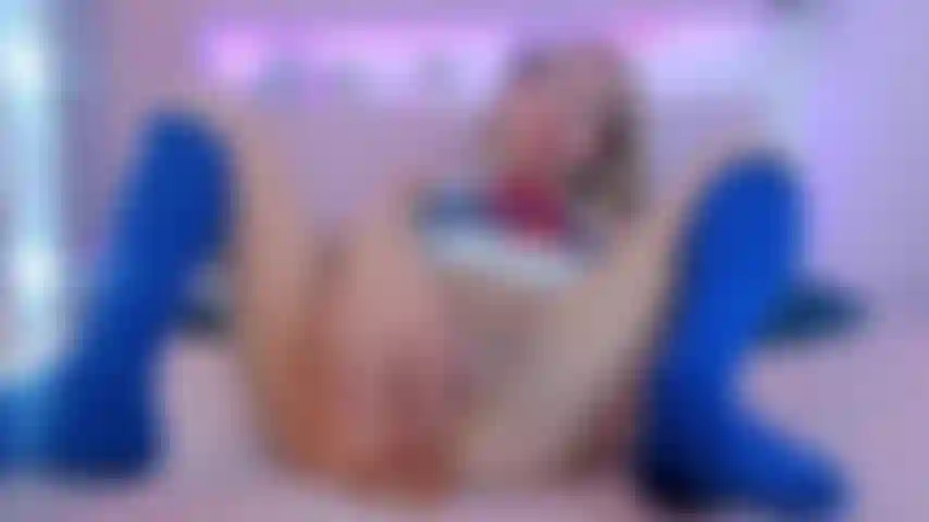 Fode minha bunda com seu pau, faz de mim uma boa menina.