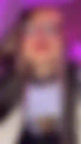 Take a look to this nice cosplay and how my boobs looks on this nets while I tease you 😋