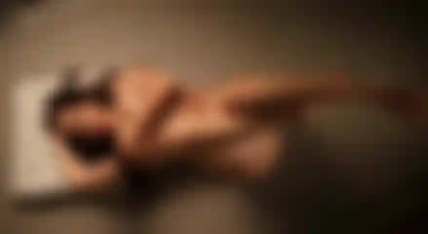 Teasing you, ready to know us skin by skin.